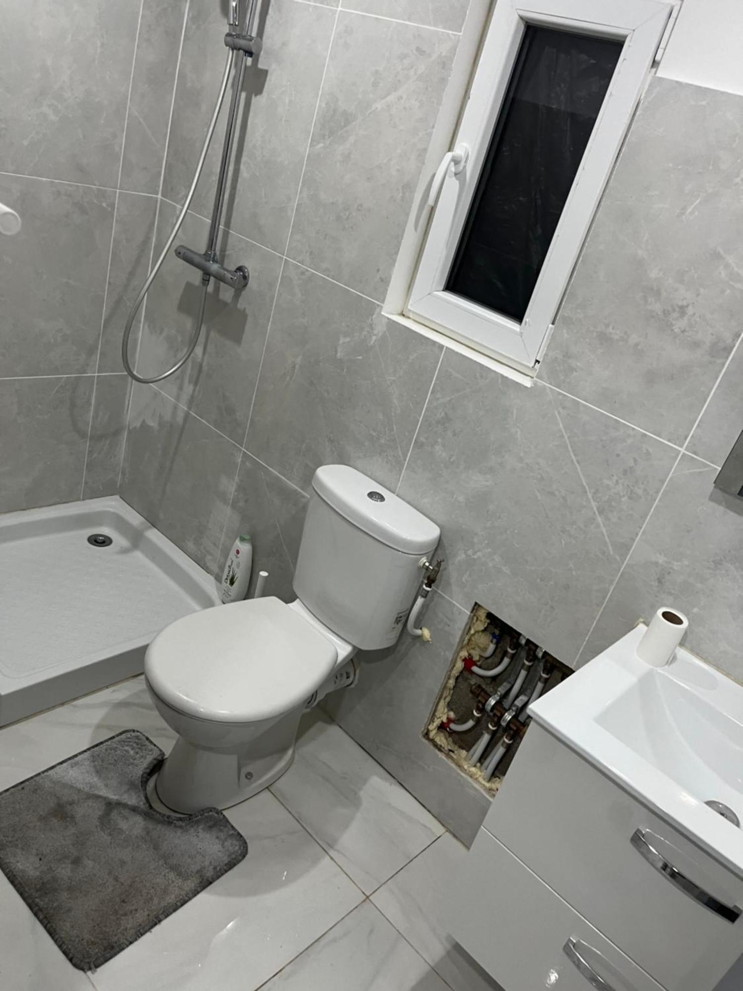 Appartement Calme Dans Villa Individuelle Bagnols-sur-Cèze Exterior foto